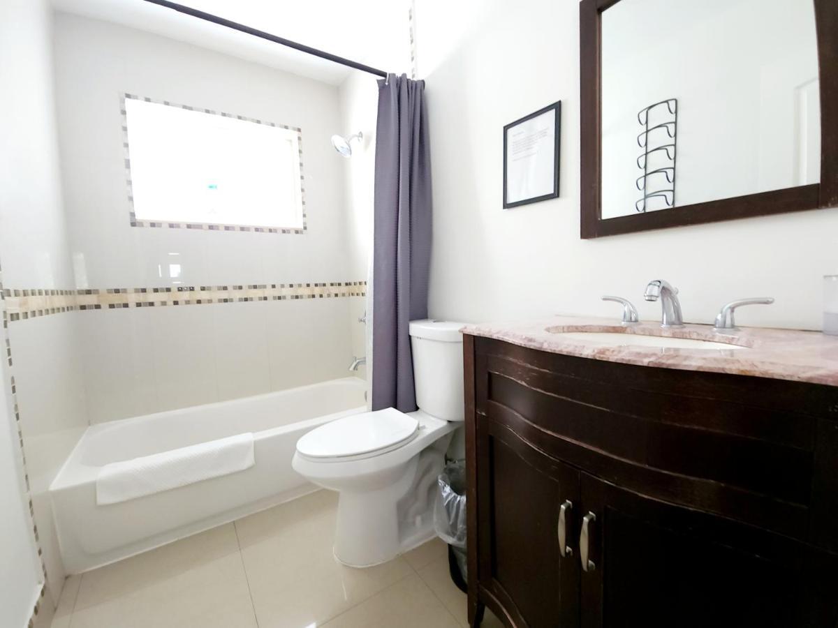 A4 - Endless Summer Rentals - Downtown Apartment Near Park, Ports, And Beach Φορτ Λόντερντεϊλ Εξωτερικό φωτογραφία